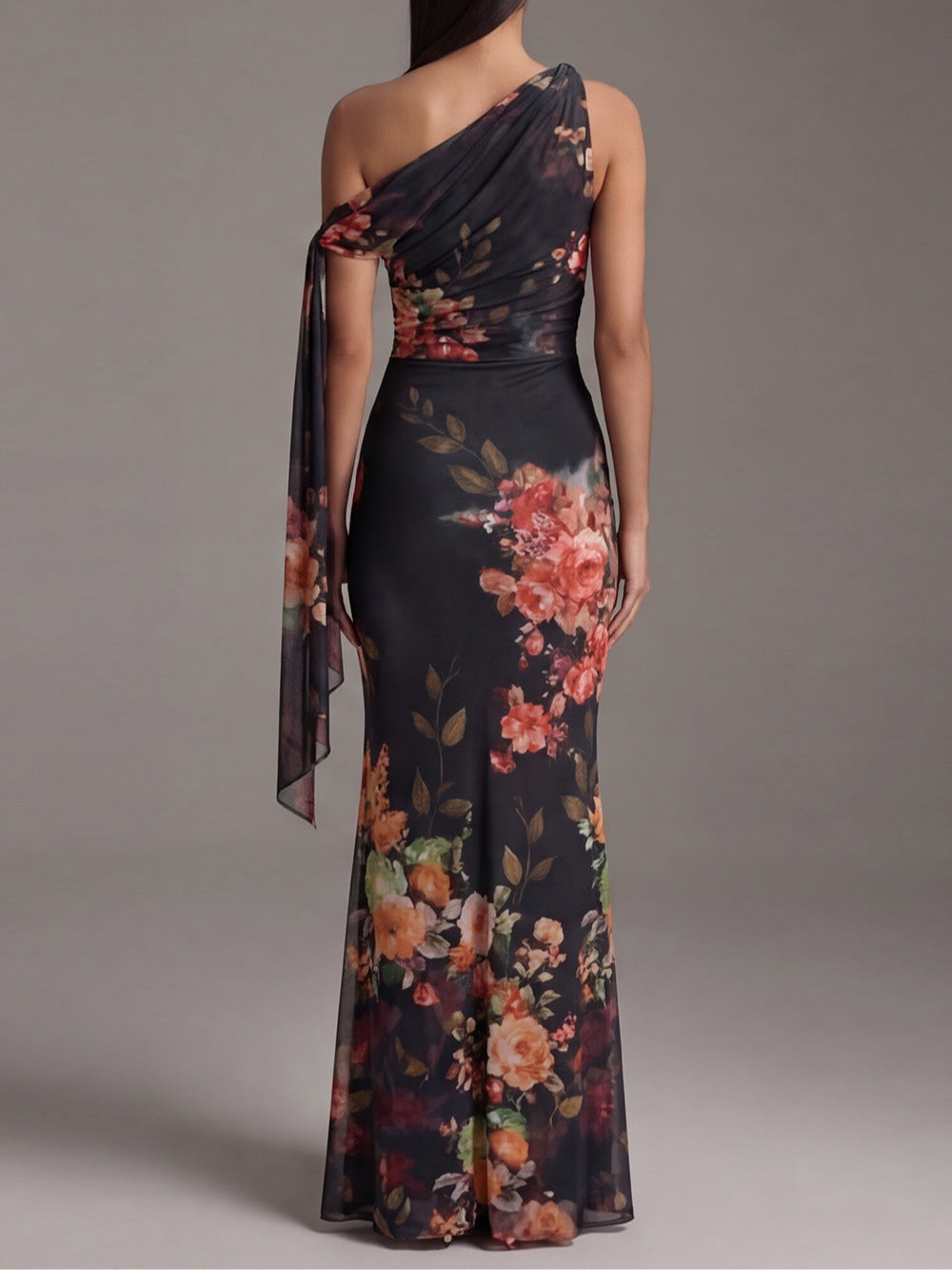 Robe Longue Asymétrique en Mousseline Plissée Noire Imprimée