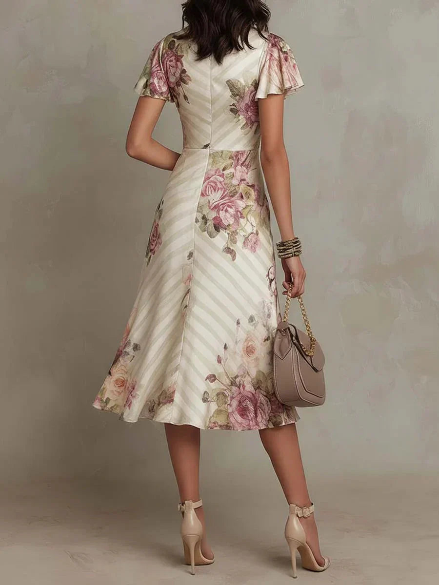 Alba | Robe Midi Cache-Cœur Froncée à Motif Floral Élégant