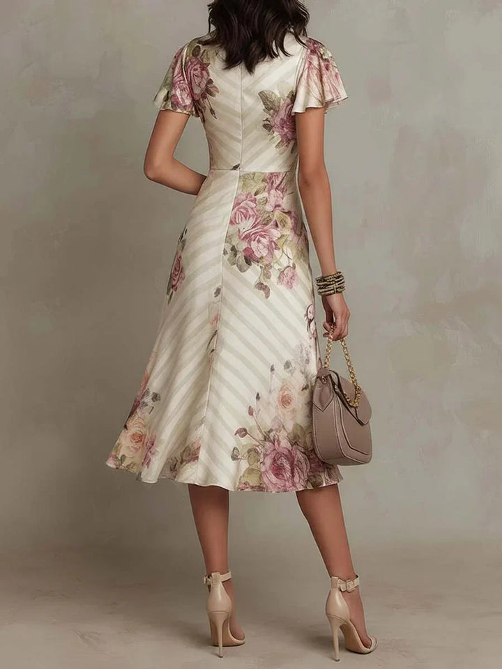 Alba | Robe Midi Cache-Cœur Froncée à Motif Floral Élégant