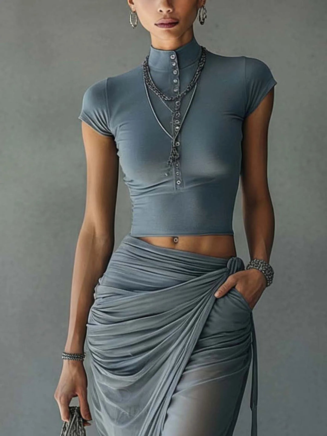 Ensemble T-Shirt Court Bleu et Jupe Drapée en Tulle Transparent