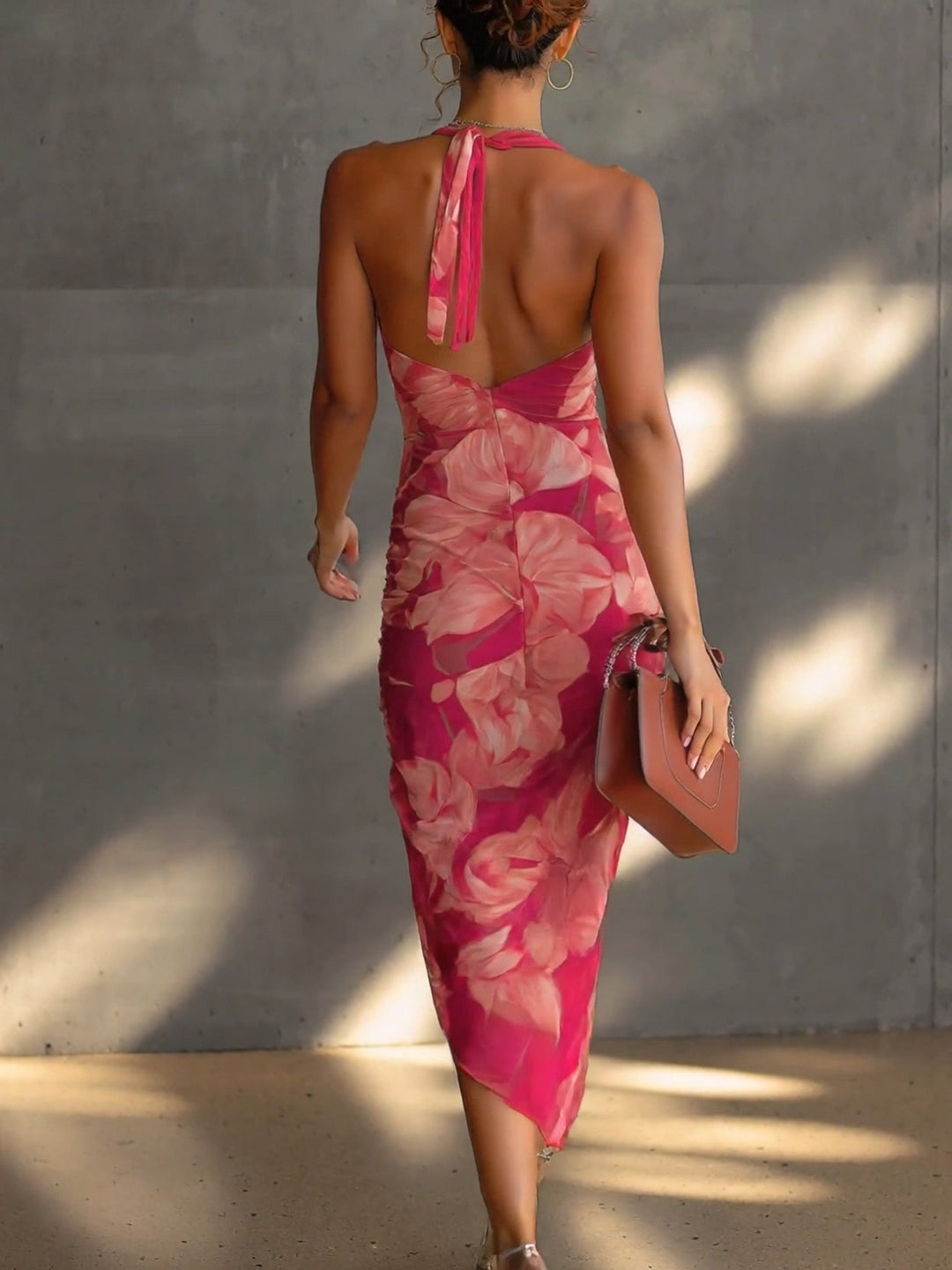 Robe Moulante Fuchsia à Imprimé Floral, Sans Manches, Froncée, Fendue sur le Côté