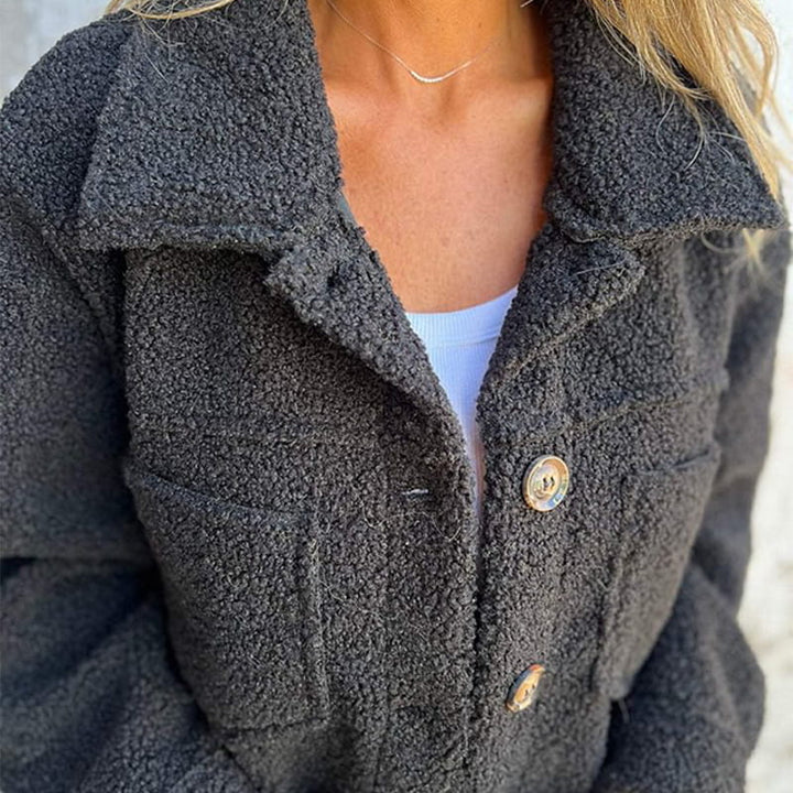 Rosalie | Veste en fausse fourrure douce à boutons